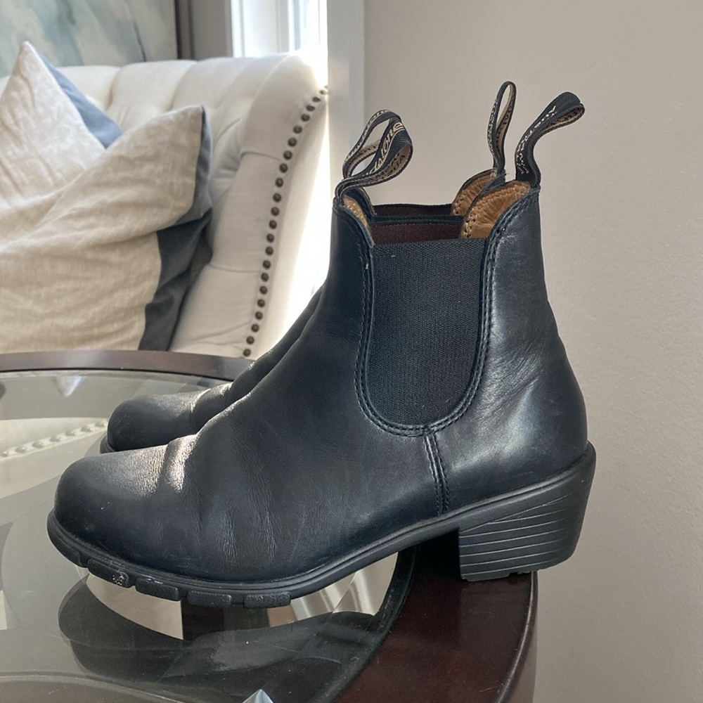 Blundstone 1671 Heeled Chelsea Boots - Picture 8 of 16
